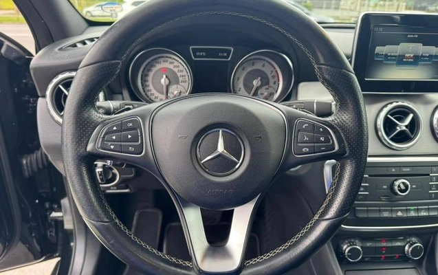 imagem-https://www.socarrao.com.br/sc-vehicle-images-prod/3569345/1788274306599-8435817_12_B_5f3b72e342.jpeg