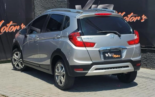 imagem-https://www.socarrao.com.br/sc-vehicle-images-prod/3569390/1790368499121-8438351_13_B_c2d3d7260c.jpeg