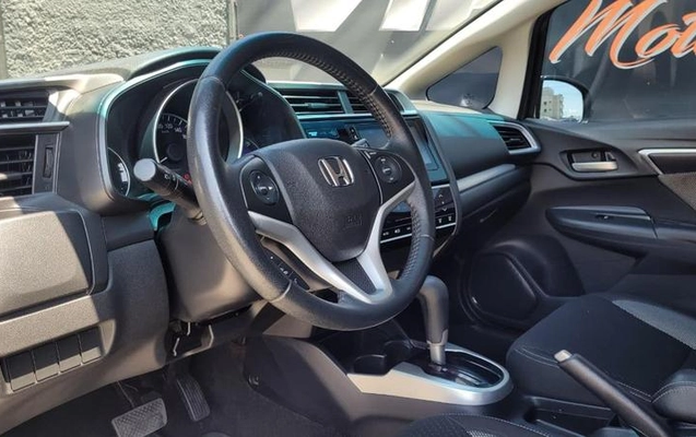 imagem-https://www.socarrao.com.br/sc-vehicle-images-prod/3569390/1790368499131-8438351_9_B_2b21e6edc6.jpeg