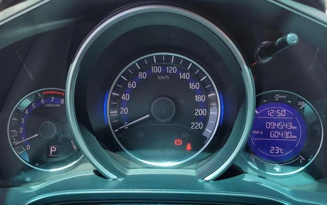 imagem-https://www.socarrao.com.br/sc-vehicle-images-prod/3569390/1790368499142-8438351_6_B_f19e83306e.jpeg