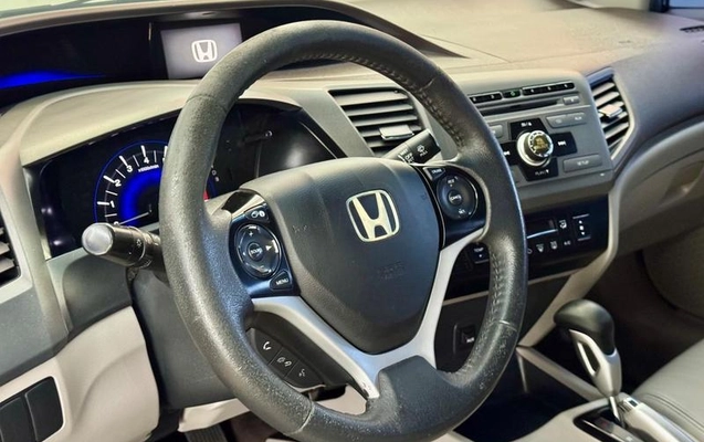 imagem-https://www.socarrao.com.br/sc-vehicle-images-prod/3569608/1789139849253-8378904_7_B_6e947c9586.jpeg