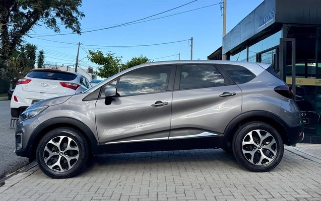 imagem-https://www.socarrao.com.br/sc-vehicle-images-prod/3569698/1789415899003-8400158_9_B_564b6f8b62.jpeg