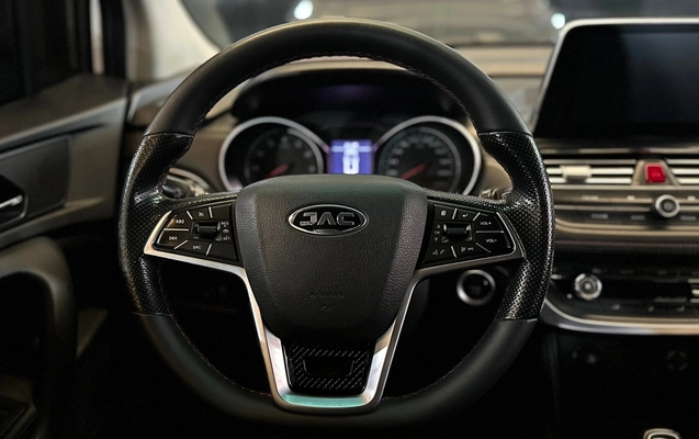 imagem-https://www.socarrao.com.br/sc-vehicle-images-prod/3570156/1788276364896-6_055730.jpg