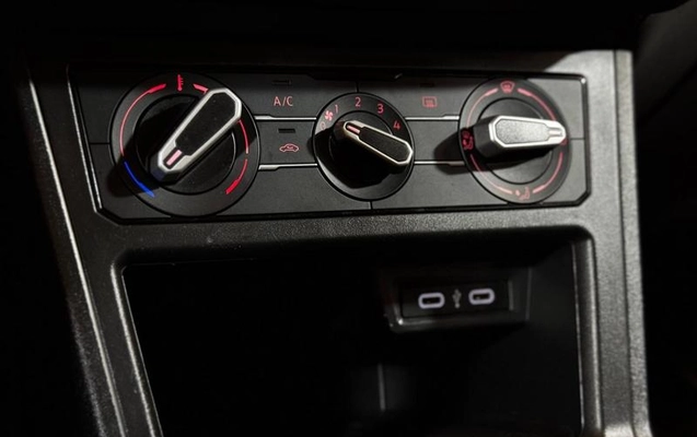 imagem-https://www.socarrao.com.br/sc-vehicle-images-prod/3570309/1789141548230-8402430_17_B_806a3f4fd0.jpeg