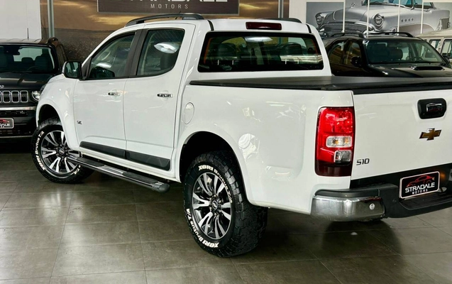 imagem-https://www.socarrao.com.br/sc-vehicle-images-prod/3570663/1788277628654-c0af3771b67c41fca8f69f39c042f147_1788277493426.jpg
