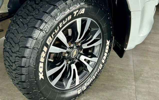 imagem-https://www.socarrao.com.br/sc-vehicle-images-prod/3570663/1788277628659-8fe7945c169f44b5ada1135a28df8e1e_1788277493451.jpg