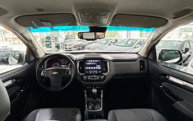 imagem-https://www.socarrao.com.br/sc-vehicle-images-prod/3570663/1788277628661-0d410e93b35341d2a8dce8b53adb884b_1788277493466.jpg