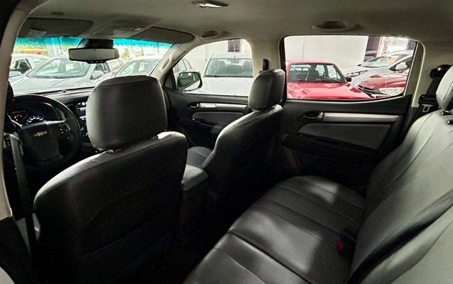 imagem-https://www.socarrao.com.br/sc-vehicle-images-prod/3570663/1788277628663-ed2be9a4384e43818a340f6e6cda8bdf_1788277493470.jpg
