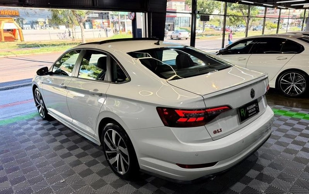 imagem-https://www.socarrao.com.br/sc-vehicle-images-prod/3570744/1788440186640-8436557_1_B_9a40a46f83.jpeg