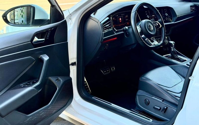 imagem-https://www.socarrao.com.br/sc-vehicle-images-prod/3570744/1788440186655-8436557_11_B_55e7ea1ef3.jpeg