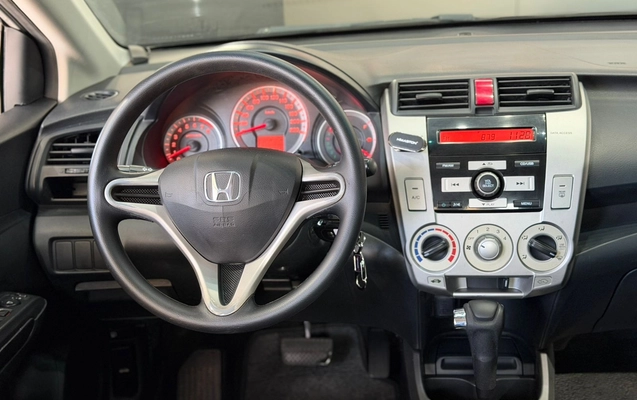 imagem-https://www.socarrao.com.br/sc-vehicle-images-prod/3570845/1788278383968-003_1a5d4c32e29ceea0726a5e531c7d7a1a.jpeg