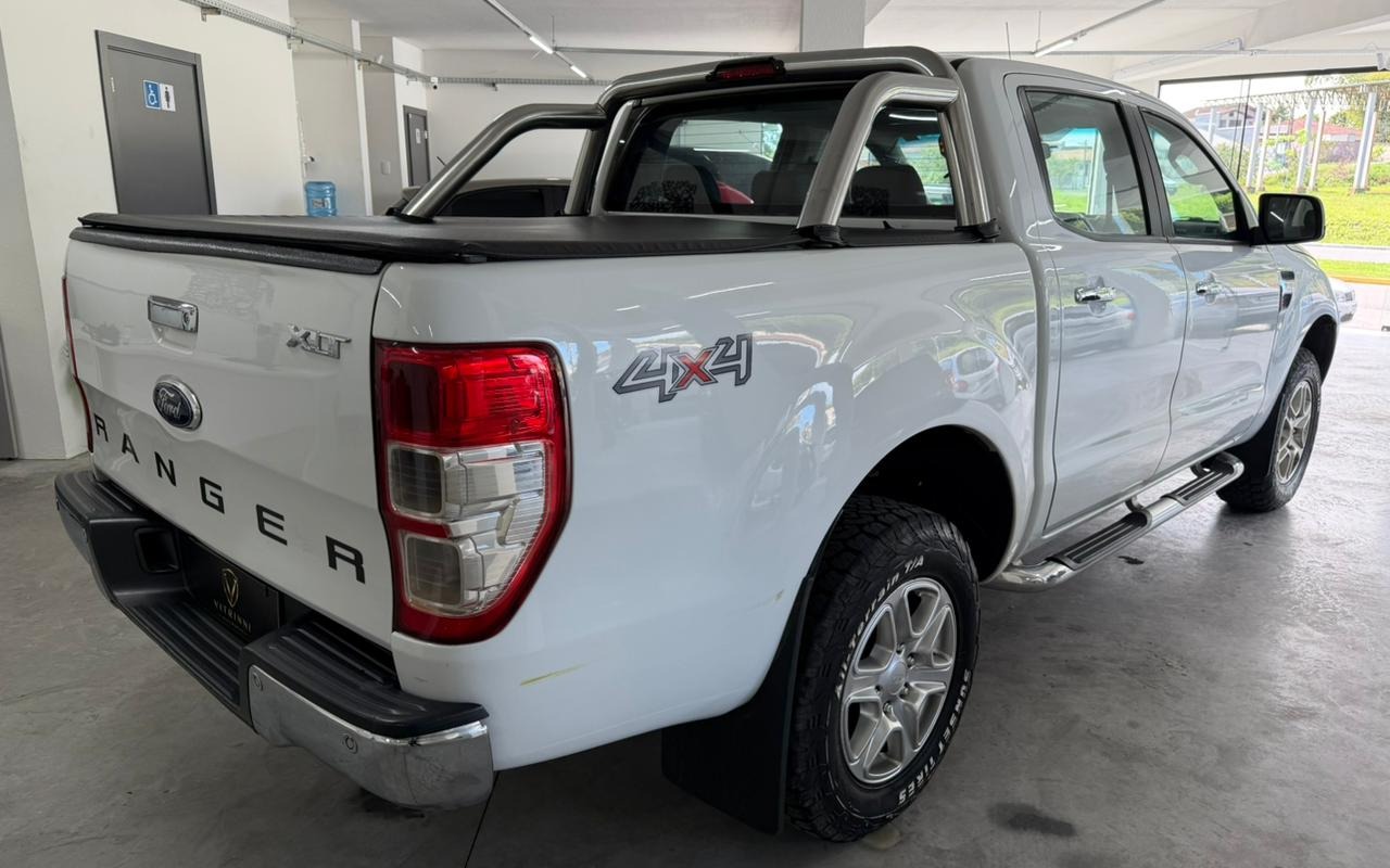imagem-https://www.socarrao.com.br/sc-vehicle-images-prod/3571073/1788278815525-ZGVmZjdhMGUtYzEwYi00MjBiLTk3ZTQtNmE5ZmU4MmIxYWRkLmpmaWY.jfif