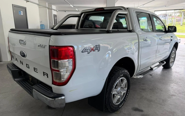 imagem-https://www.socarrao.com.br/sc-vehicle-images-prod/3571073/1788278815525-ZGVmZjdhMGUtYzEwYi00MjBiLTk3ZTQtNmE5ZmU4MmIxYWRkLmpmaWY.jfif