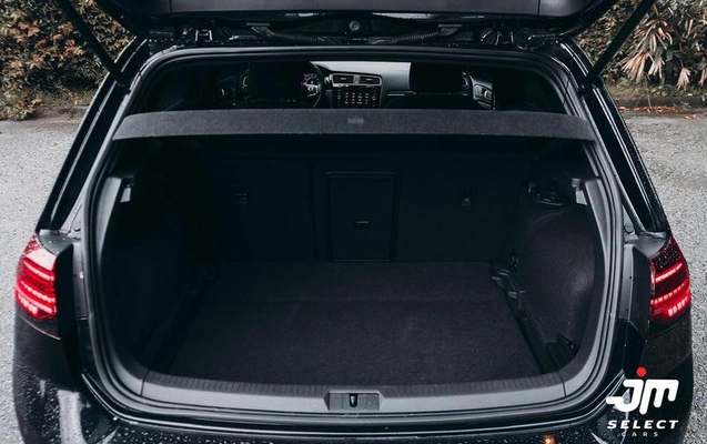imagem-https://www.socarrao.com.br/sc-vehicle-images-prod/3571075/1789588613708-8438684_12_B_3f5b3cc118.jpeg