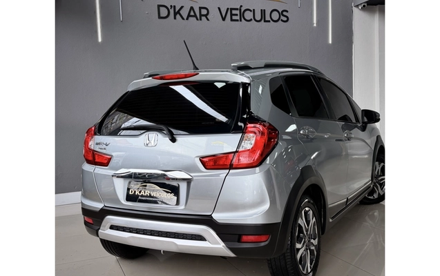 imagem-https://www.socarrao.com.br/sc-vehicle-images-prod/3571201/1788279463782-1_010335.jpg