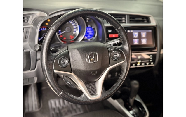 imagem-https://www.socarrao.com.br/sc-vehicle-images-prod/3571201/1788279463784-1_010336.jpg