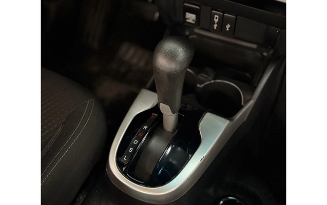 imagem-https://www.socarrao.com.br/sc-vehicle-images-prod/3571201/1788279463789-1_010341.jpg