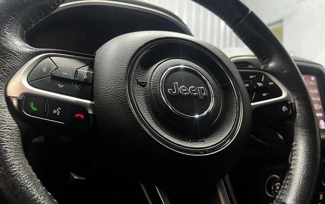 imagem-https://www.socarrao.com.br/sc-vehicle-images-prod/3571316/1789237088650-8376589_8_B_2a4f42d05c.jpeg