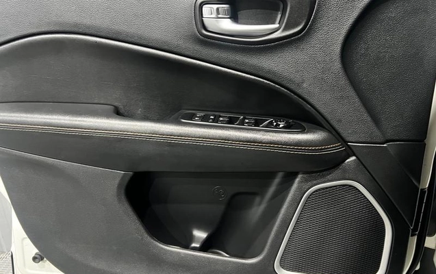 imagem-https://www.socarrao.com.br/sc-vehicle-images-prod/3571316/1789237088663-8376589_7_B_9ebeff29e2.jpeg