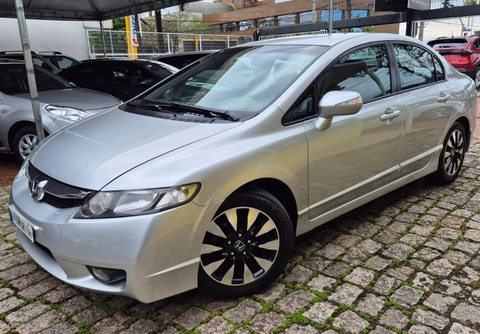 Honda Civic 2010 Prata — foto 1 de 3