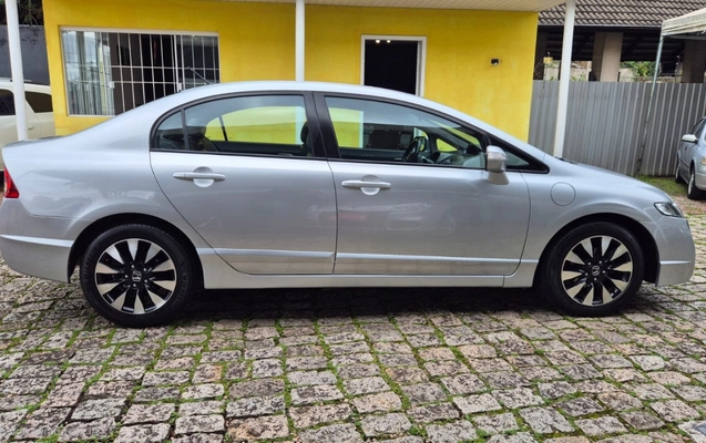 imagem-https://www.socarrao.com.br/sc-vehicle-images-prod/3571478/1788280237517-V2hhdHNBcHAgSW1hZ2UgMjAyNi0wOS0wMSBhdCAxMS4zMi4wOS5qcGVn.jpeg