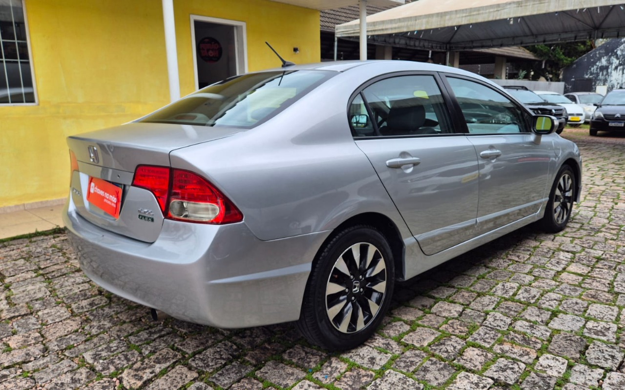 imagem-https://www.socarrao.com.br/sc-vehicle-images-prod/3571478/1788280237718-V2hhdHNBcHAgSW1hZ2UgMjAyNi0wOS0wMSBhdCAxMS4zMi4xMC5qcGVn.jpeg