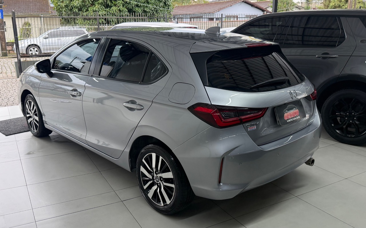 imagem-https://www.socarrao.com.br/sc-vehicle-images-prod/3571826/1788281144323-SU1HXzM1MDEuanBlZw.jpeg