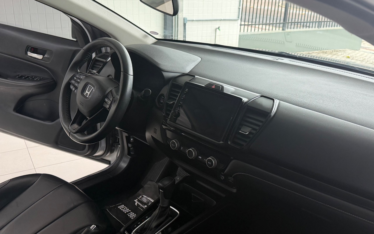 imagem-https://www.socarrao.com.br/sc-vehicle-images-prod/3571826/1788281144550-SU1HXzM0OTkuanBlZw.jpeg