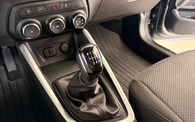 imagem-https://www.socarrao.com.br/sc-vehicle-images-prod/3572111/1789158881897-8426263_13_B_77fbd80cbf.jpeg