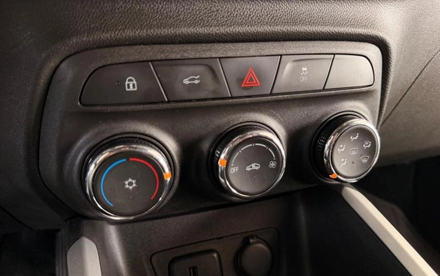 imagem-https://www.socarrao.com.br/sc-vehicle-images-prod/3572111/1789158881897-8426263_14_B_8154aa2e3f.jpeg