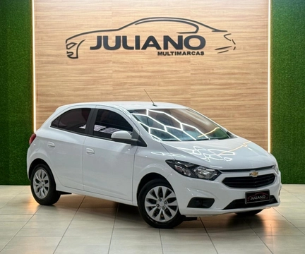 Chevrolet Onix 2017 Branco — foto 1 de 3