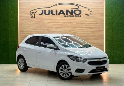 Chevrolet Onix 2017 Branco — foto 1 de 3