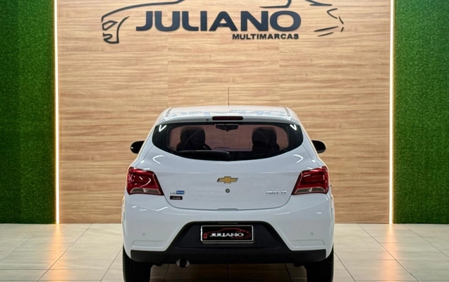 imagem-https://www.socarrao.com.br/sc-vehicle-images-prod/3572143/1788283293578-rEVWnO0CaC5FdkrEm06M06PGyWowUkqU.jpg