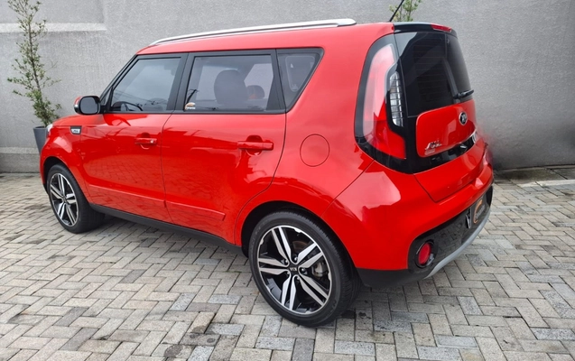 imagem-https://www.socarrao.com.br/sc-vehicle-images-prod/3572500/1788282916873-19_014947.jpg