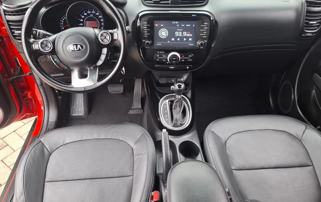 imagem-https://www.socarrao.com.br/sc-vehicle-images-prod/3572500/1788282916876-13_014947.jpg