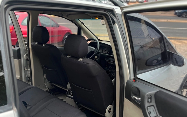 imagem-https://www.socarrao.com.br/sc-vehicle-images-prod/3572509/1788283079279-V2hhdHNBcHAgSW1hZ2UgMjAyNi0wOS0wMSBhdCAxMC4wOC40OS5qcGVn.jpeg