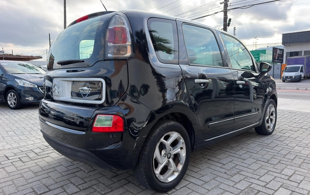 imagem-https://www.socarrao.com.br/sc-vehicle-images-prod/3572677/1788283356223-afad343dc81a4bccab2fae93990c5fbc_1788283282817.jpg