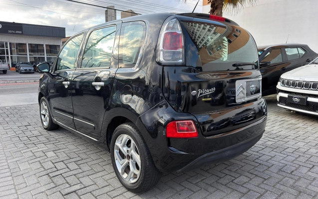 imagem-https://www.socarrao.com.br/sc-vehicle-images-prod/3572677/1788283356224-370d2649b9264add93e583c115699e50_1788283282822.jpg