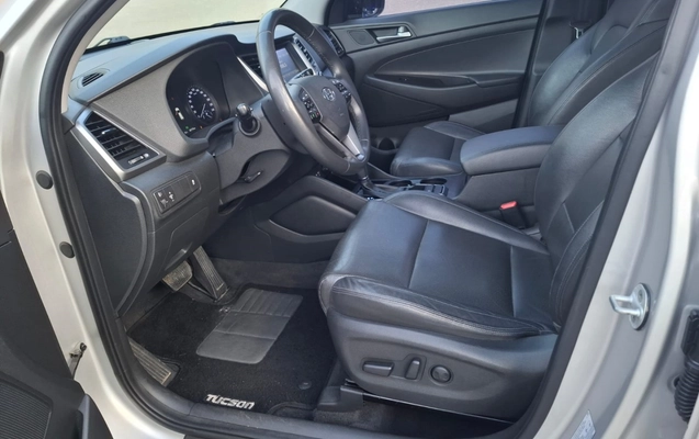 imagem-https://www.socarrao.com.br/sc-vehicle-images-prod/3572711/1788283414564-8_052036.jpg