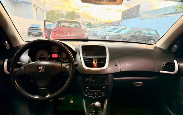 imagem-https://www.socarrao.com.br/sc-vehicle-images-prod/3572753/1788990826217-8377309_9_B_ddee18582f.jpeg