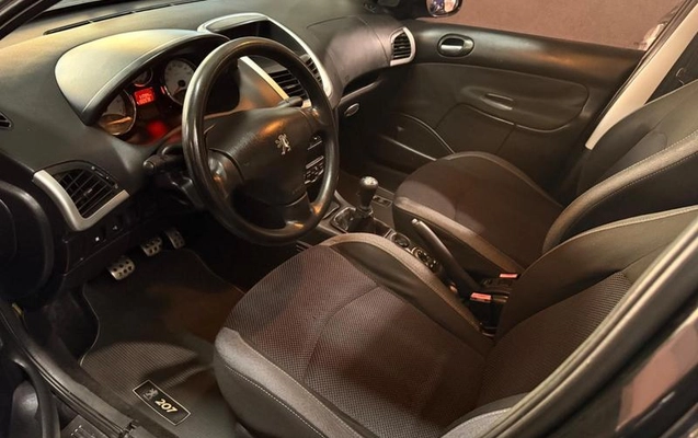 imagem-https://www.socarrao.com.br/sc-vehicle-images-prod/3572753/1788990826219-8377309_10_B_d384b318f1.jpeg