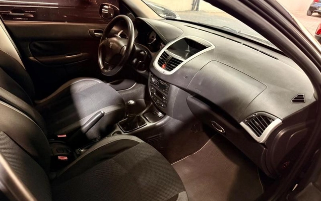 imagem-https://www.socarrao.com.br/sc-vehicle-images-prod/3572753/1788990826220-8377309_11_B_4b1d7516e0.jpeg