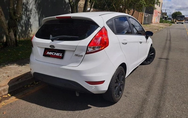 imagem-https://www.socarrao.com.br/sc-vehicle-images-prod/3572840/1788558291125-8439138_6_B_580b23b26d.jpeg