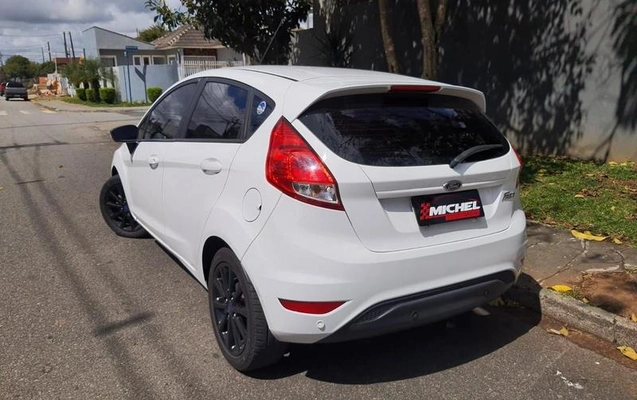 imagem-https://www.socarrao.com.br/sc-vehicle-images-prod/3572840/1788558291134-8439138_8_B_2914e2533e.jpeg