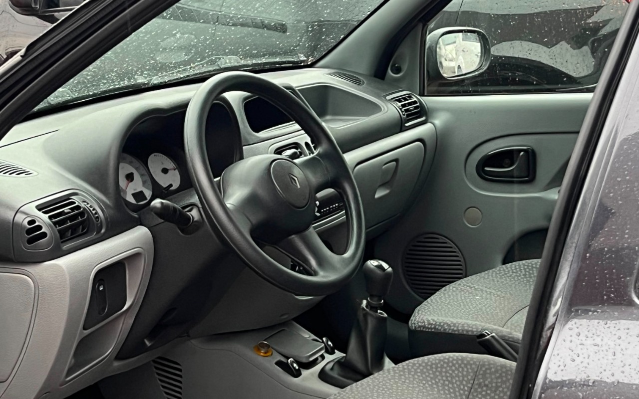imagem-https://www.socarrao.com.br/sc-vehicle-images-prod/3573259/1788284714387-V2hhdHNBcHAgSW1hZ2UgMjAyNi0wOS0wMSBhdCAxMC4zMS4zOCAoMSkuanBlZw.jpeg