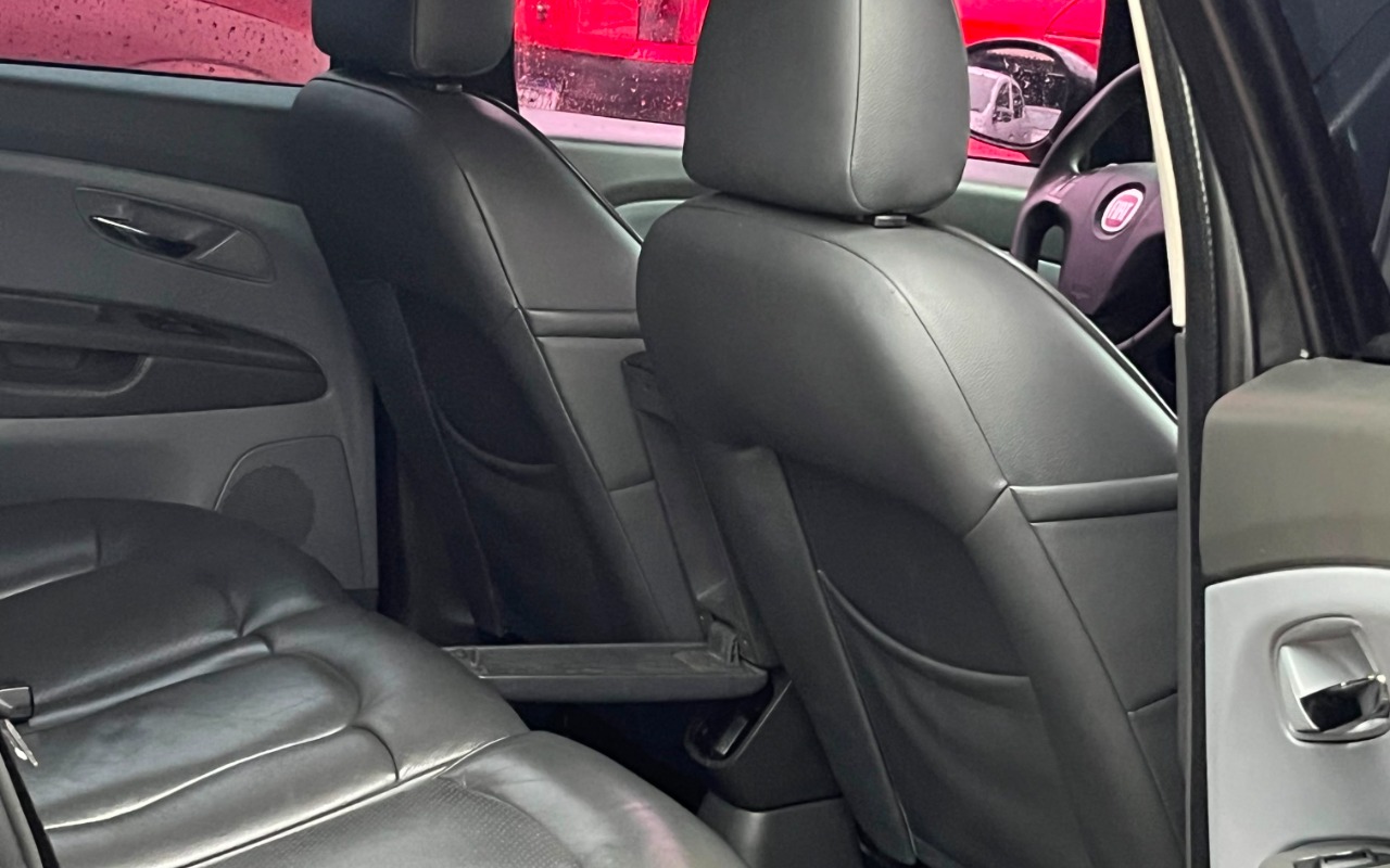 imagem-https://www.socarrao.com.br/sc-vehicle-images-prod/3573923/1788285787869-V2hhdHNBcHAgSW1hZ2UgMjAyNi0wOS0wMSBhdCAxMC4zMi41OSAoMykuanBlZw.jpeg