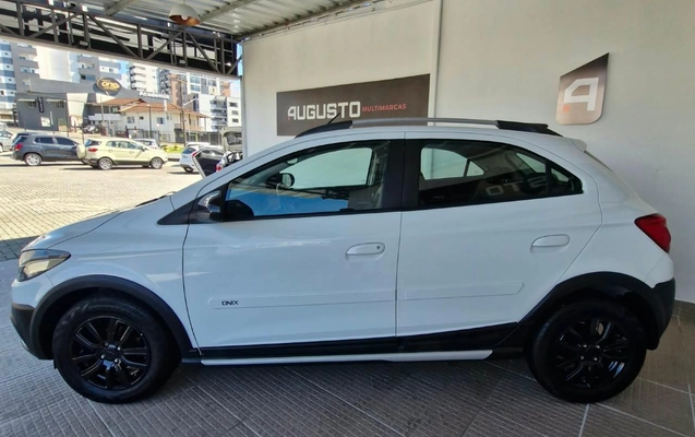 imagem-https://www.socarrao.com.br/sc-vehicle-images-prod/3573959/1788287839918-131bdd5c6e5345f689d780f7270bbc0b_1788285748850.jpg