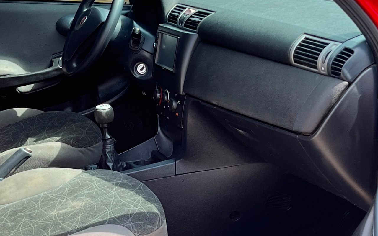 imagem-https://www.socarrao.com.br/sc-vehicle-images-prod/3573971/1788286057668-V2hhdHNBcHAgSW1hZ2UgMjAyNi0wOS0wMSBhdCAxMC4zNC4yMiAoMSkuanBlZw.jpeg