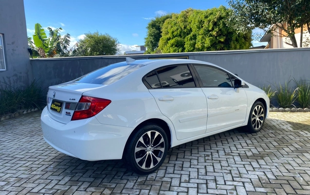 imagem-https://www.socarrao.com.br/sc-vehicle-images-prod/3573985/1788286275630-8e716865f06743f8ba9b3ac7e5712466_1788286011734.jpg