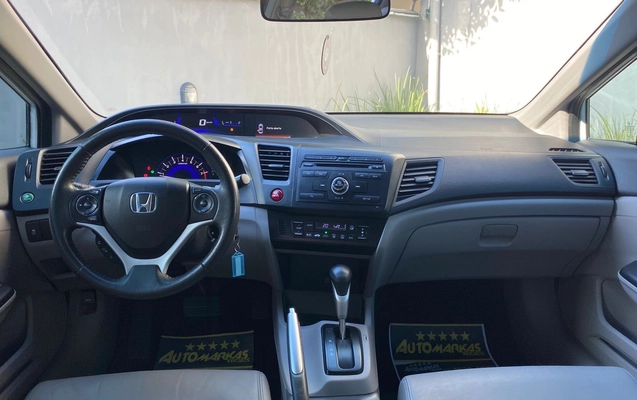 imagem-https://www.socarrao.com.br/sc-vehicle-images-prod/3573985/1788286275635-37567c3abe8c4d359ff2a7420a77d35f_1788286011717.jpg
